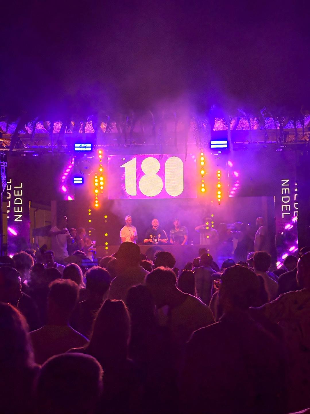 Mainstage Le 180 violet jaune
