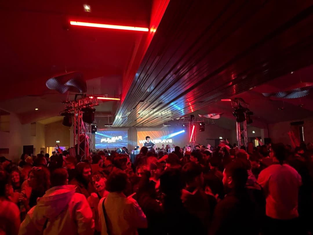 mainstage en rouge